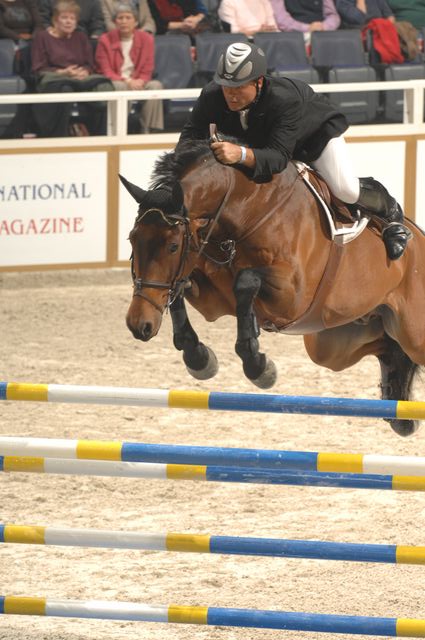 933-MarkLeone-GreatAmerican-WIHS-10-28-06-&copy;DeRosaPhoto.JPG