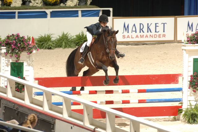 670-EmilyReynolds-Loralinde-10-25-06-&copy;DeRosa-Photo.jpg