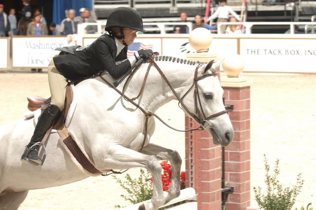 478-ElizabethButterworth-MacyGrey-WIHS-10-29-06-&copy;DeRosaPhoto.JPG