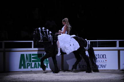 10-24-08-WIHS-884-DeRosaPhoto.jpg