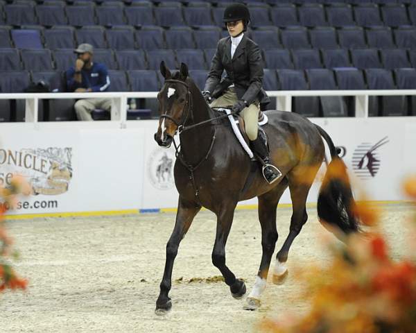 WIHS-10-22-09-DSC_5130-Headlines-FeliciaHarrsch-LgJrHtr16-17-DDeRosaPhoto.jpg