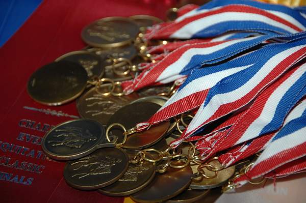 WIHS-10-23-09-DSC_0006-Awards-DDeRosaPhoto.jpg