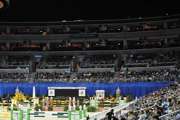 WIHS-10-24-09-PresCup-DSC_1004-Crowds-DDeRosaPhoto.jpg