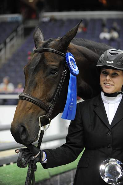 WIHS-10-22-09-DSC_5297-Rejoice-TaylorShearin-LgJrHtr16-17-Presentations-DDeRosaPhoto.jpg