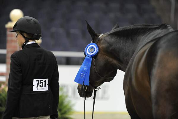 WIHS-10-22-09-DSC_5305-Rejoice-TaylorShearin-LgJrHtr16-17-Presentations-DDeRosaPhoto.jpg