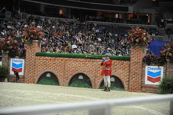 WIHS-10-23-09-DER_7602-JohnFranzred-Ringmaster-DDeRosaPhoto.jpg