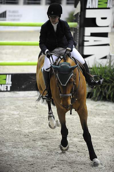 WIHS-10-24-10-PresCup-DSC_1028-Capitano-DanielleTorano-DDeRosaPhoto.jpg