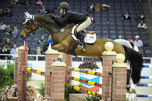 WIHS-10-23-09-DER_6231-JrJpr-Naomi-AlexandraThornton-JrJprs-DDeRosaPhoto.jpg