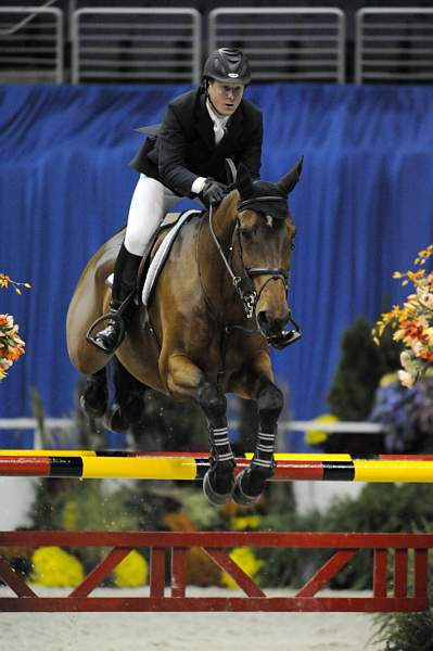 WIHS-10-22-09-OpJpr210-DER_5902-CoulettoKJames-McLainWard-DDeRosaPhoto.jpg