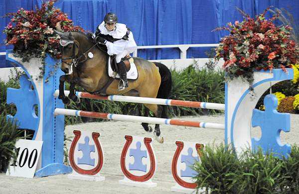 WIHS-10-22-10-Gamblers-DSC_7134-Skyline-GeorginaBloomberg-DDeRosaPhoto.jpg