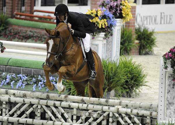 WIHS-10-21-09-DSC_1684-Nickleback-HaroldChopping-Sponsors-CapitolFile-DDeRosaPhoto.jpg