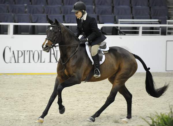 WIHS-10-21-09-DSC_2689-Estrella-BettyOare-Sponsors-CapitolFile-DDeRosaPhoto.jpg
