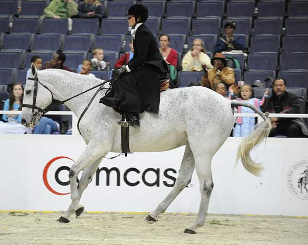 WIHS-10-25-09-DSC_3330-WOH-JillWilson-Sponsors-Comcast-DDeRosaPhoto.jpg