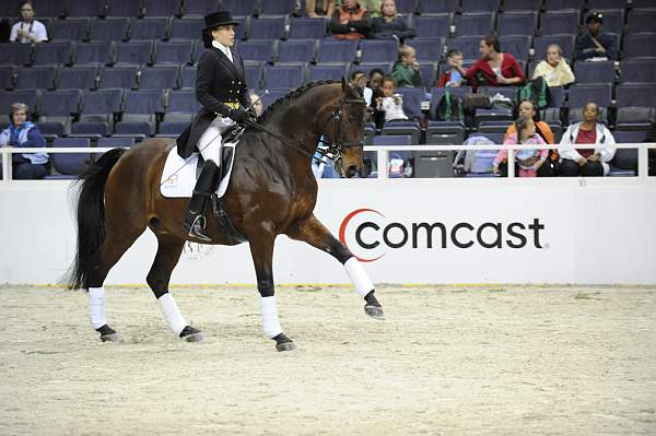 WIHS-10-25-09-DSC_3680-WOH-RebeccaHart-JamesDwyer-Sponsors-Comcast-DDeRosaPhoto.jpg