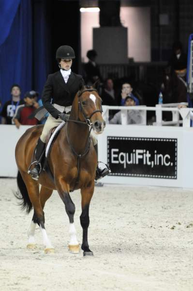 WIHS-10-20-09-DSC_0762-Lorenzo-CarolineBuckley-Sponsors-EquFit-DDeRosaPhoto.jpg
