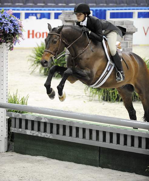 WIHS-10-20-09-DSC_0845-FrontRow-TaylorSchmidt-Sponsors-Honeywell-DDeRosaPhoto.jpg