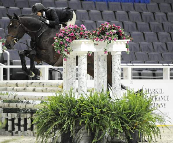 WIHS-10-20-09-DSC_9504-DoTell-LouiseSerio-Sponsors-Markel-DDeRosaPhoto.jpg