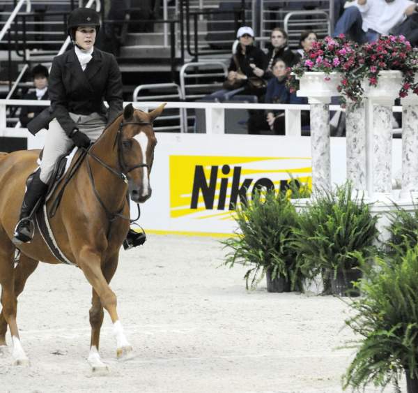 WIHS-10-20-09-DSC_0968-Keeneland-MarissaCohen-Sponsors-Nikon-DDeRosaPhoto.jpg