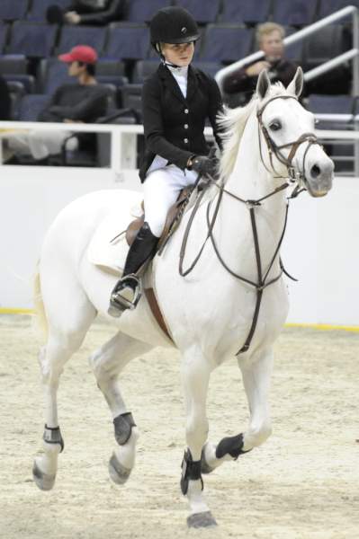 WIHS-10-21-09-DSC_2937-WIHSChildJpr-KindaBlue-MadelineThatcher-DDeRosaPhoto.jpg