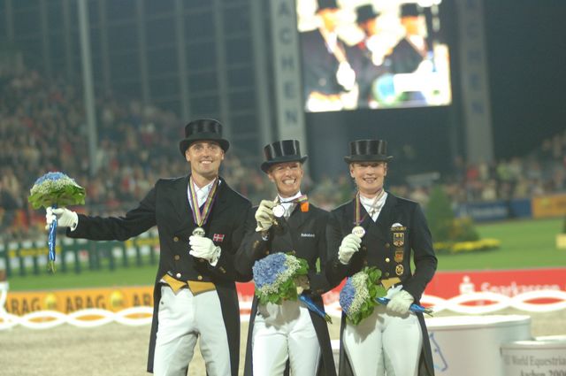 117-WEG-KurAwards-8-26-06-_DeRosaPhoto.JPG