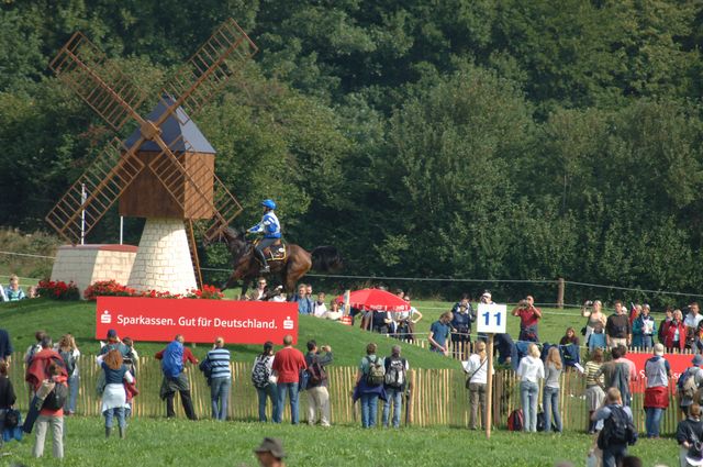 205-WEGXX-8-26-06-_DeRosaPhoto.JPG