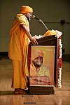 Gurudev-10-4-15-7788-DDeRosaPhoto