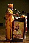 Gurudev-10-4-15-7900-DDeRosaPhoto