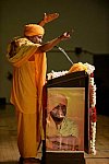 Gurudev-10-4-15-7905-DDeRosaPhoto