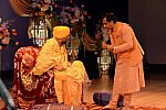 Gurudev-10-4-15-7528-DDeRosaPhoto