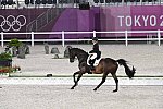 OLY-2020-DRESSAGE-GP FREESTYLE-7-28-21-8980-139-JESSICA VON BREDOW-WERNDL-TSF DALERA-GER-DDEROSAPHOTO