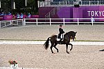 OLY-2020-DRESSAGE-GP FREESTYLE-7-28-21-8043-135-CARL HESTER-EN VOGUE-GBR-DDEROSAPHOTO