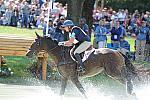 WEG2-10-2-10-EV-XX-5158-KarenOConnor-Mandiba-DDeRosaPhoto.jpg